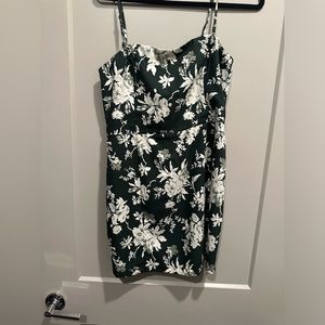 Abercrombie and Fitch, mini removable straps green floral dress